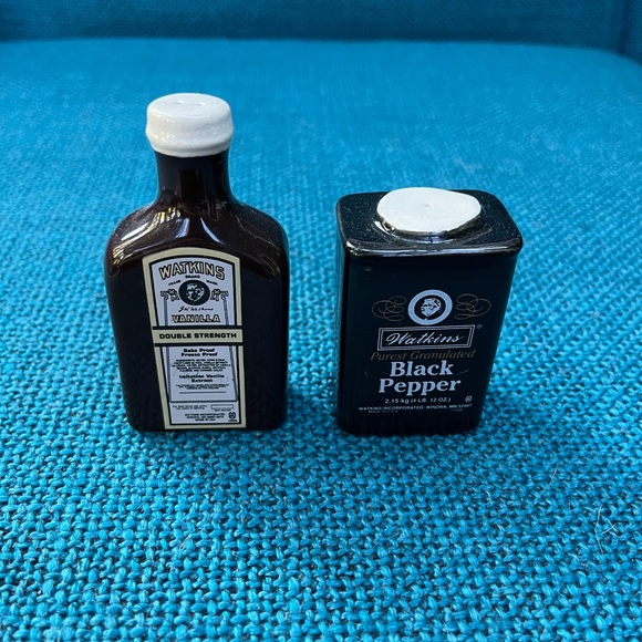 Vintage Watkins Ceramic Bottle Salt & Pepper Shakers - Picture 1 of 7